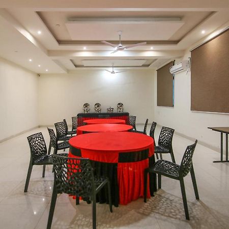 Oyo 3603 White Pearl Hotel Jabalpur Buitenkant foto