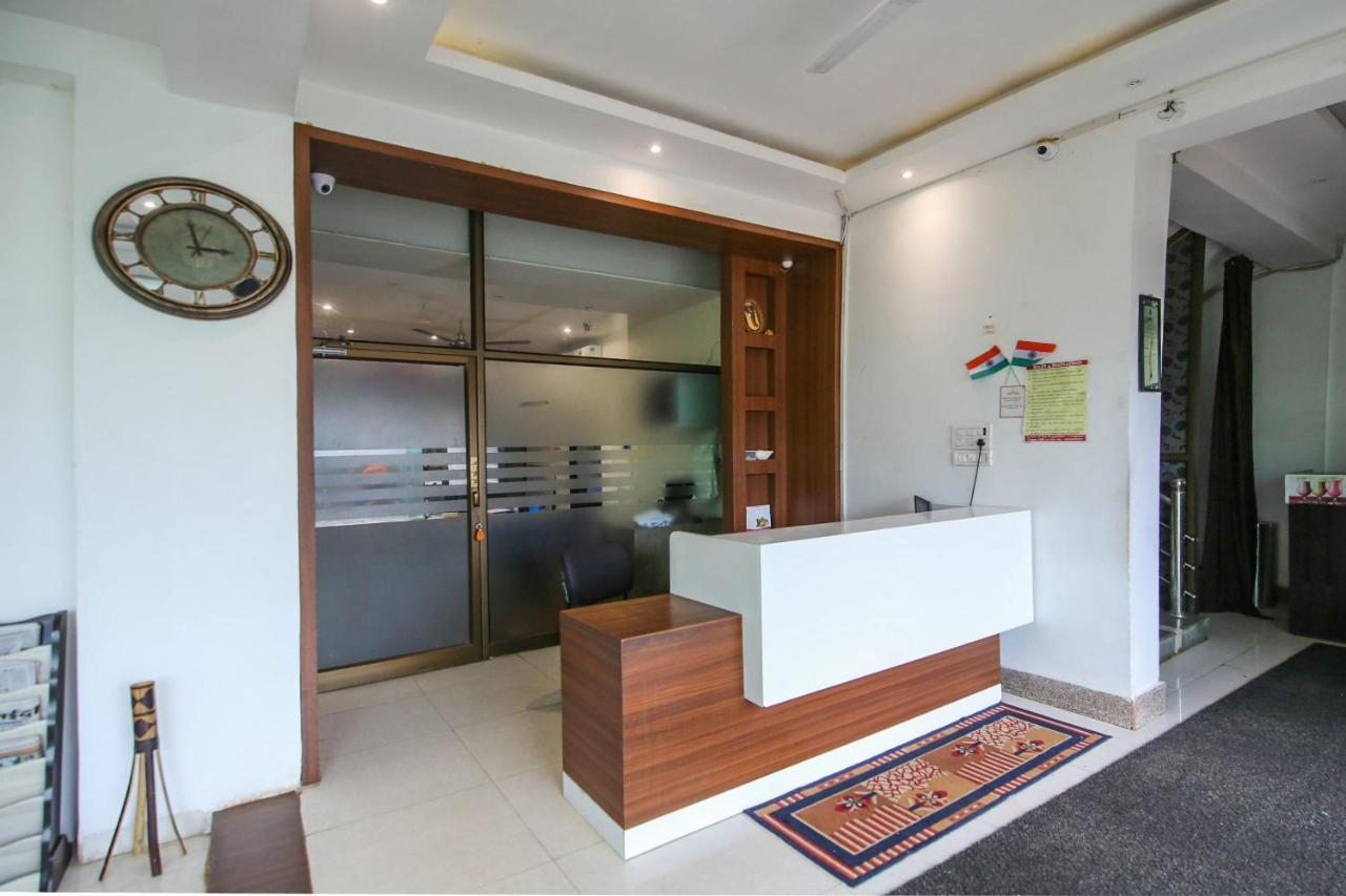 Oyo 3603 White Pearl Hotel Jabalpur Buitenkant foto