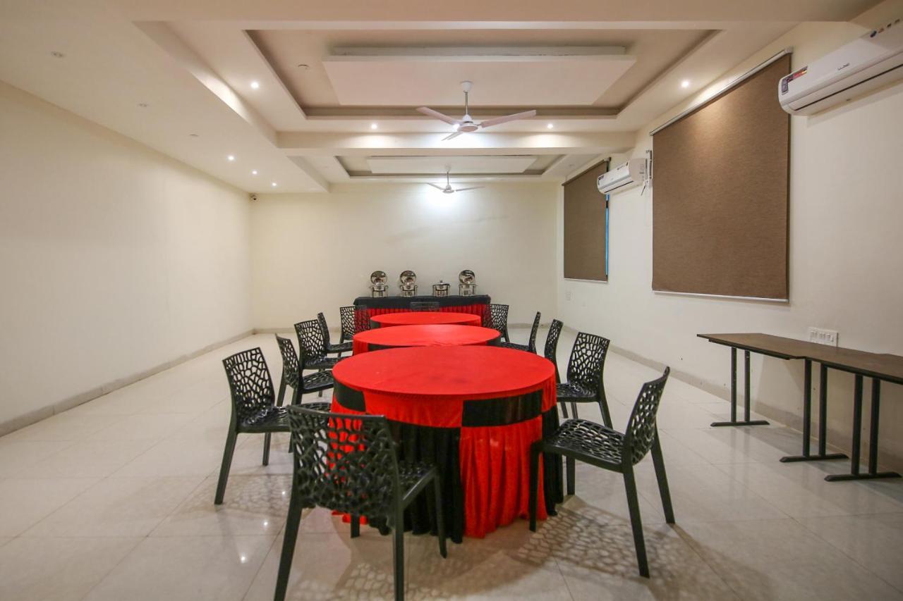 Oyo 3603 White Pearl Hotel Jabalpur Buitenkant foto