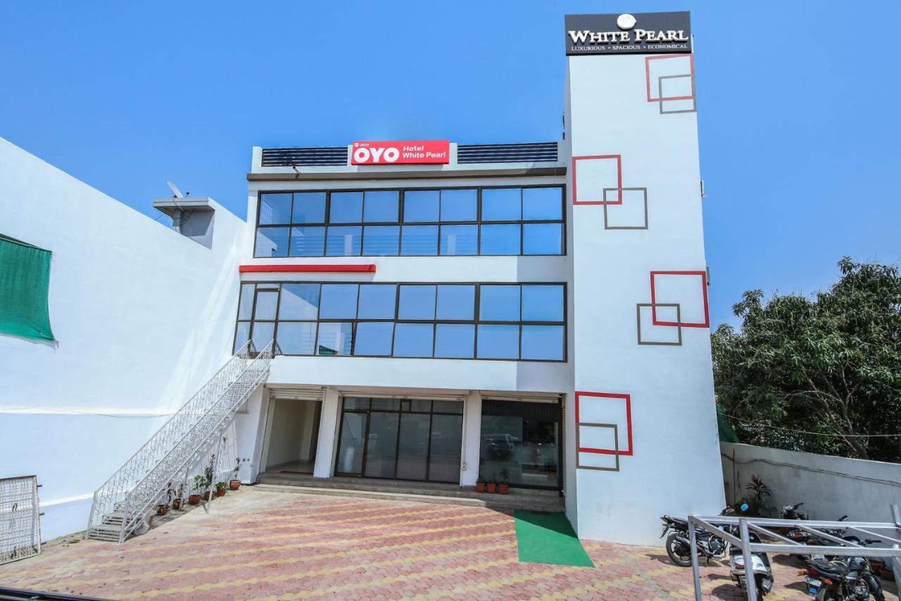 Oyo 3603 White Pearl Hotel Jabalpur Buitenkant foto