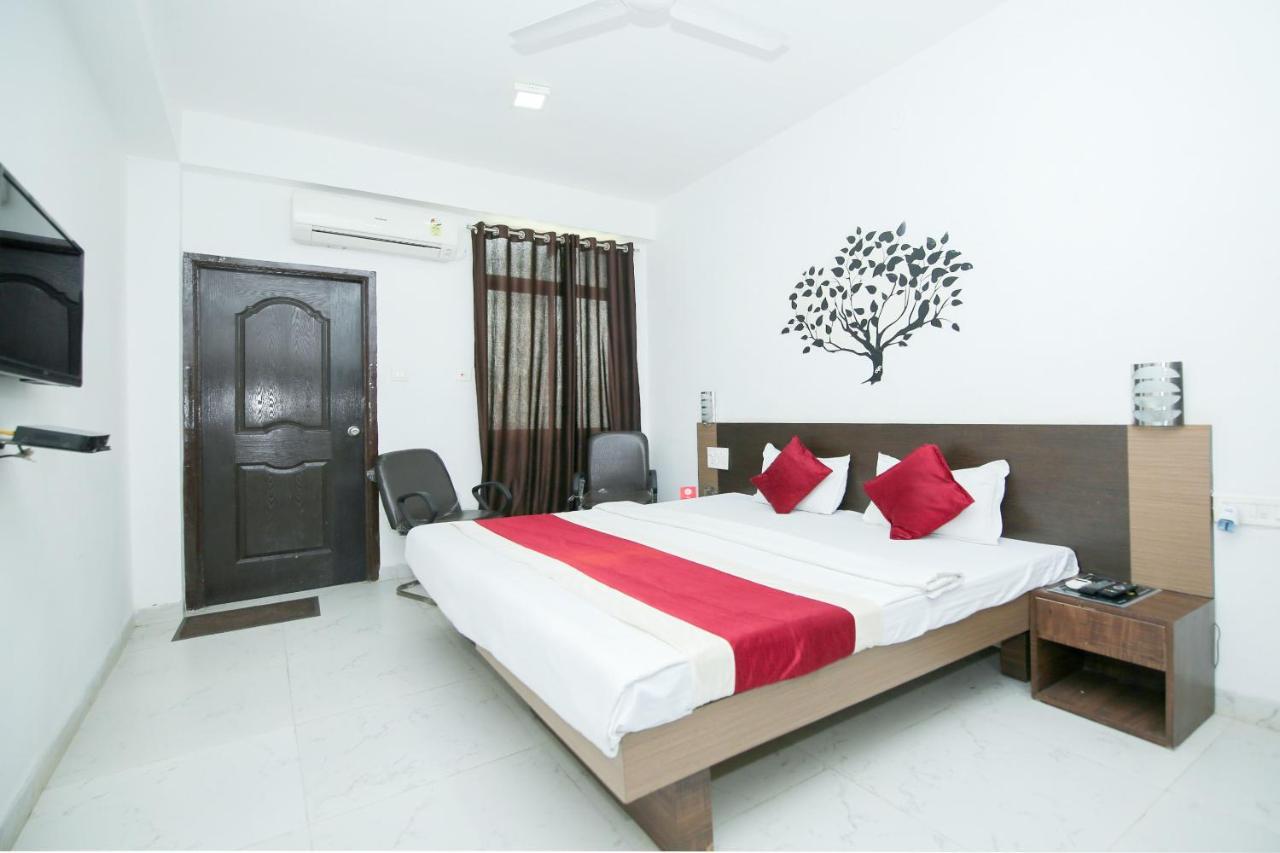 Oyo 3603 White Pearl Hotel Jabalpur Buitenkant foto