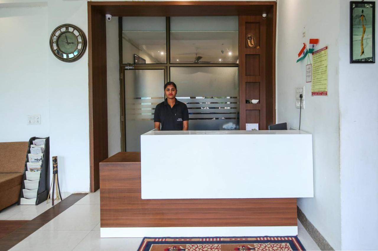 Oyo 3603 White Pearl Hotel Jabalpur Buitenkant foto